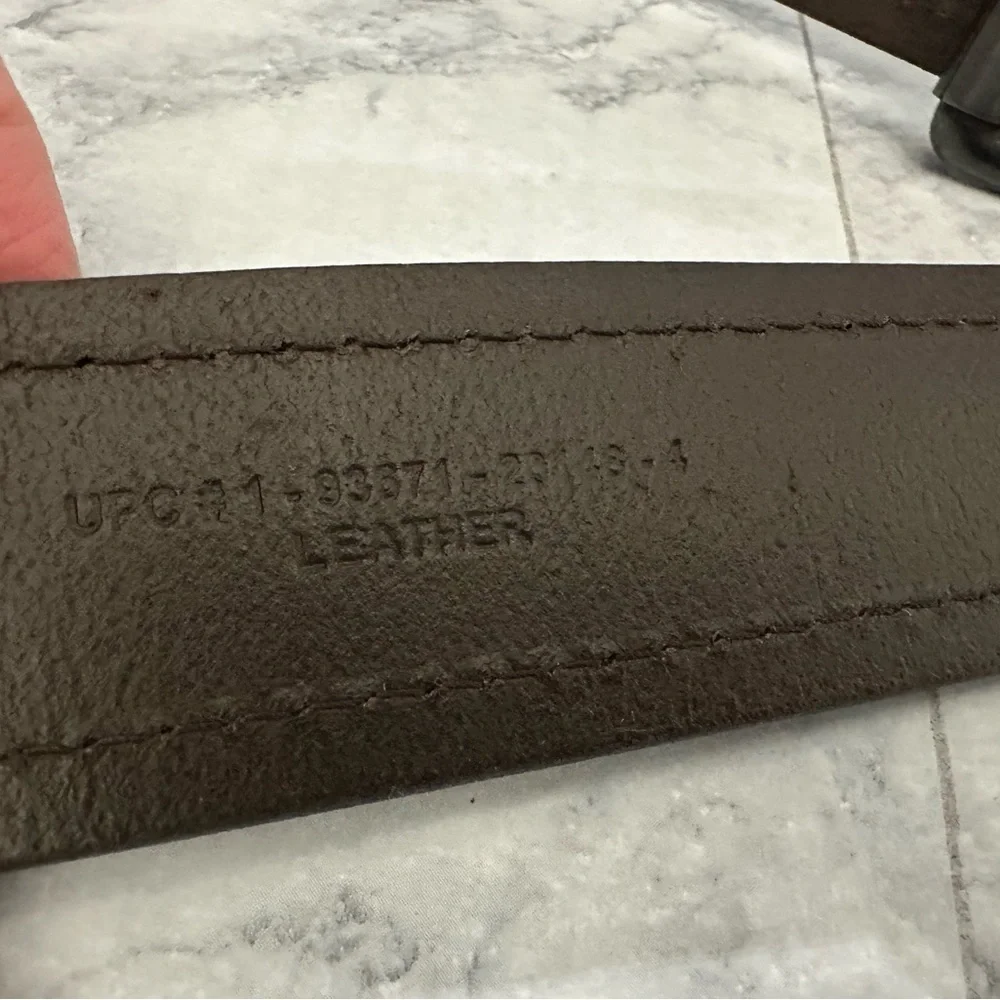 Dickies Belt 50-52 Brown Leather Contrast Stitch Gunmetal Buckle Casual Workwear